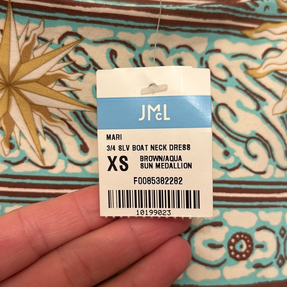 J. McLaughlin 3/4 Sleeve Boat Neck Dress in Sun Medallion- Size X-Small - Picture 5 of 11